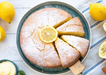 Bolo de limão e mel