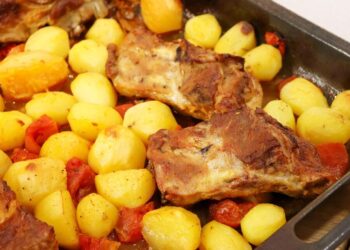 Entrecosto no forno com batatas