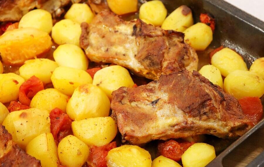 Entrecosto no forno com batatas