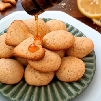 Biscoitos de mel e limão