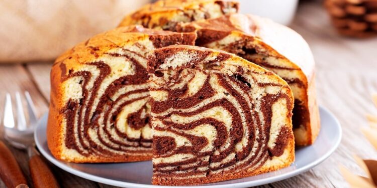 Bolo mármore húmido e fofinho