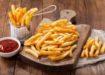 Batatas fritas na airfryer