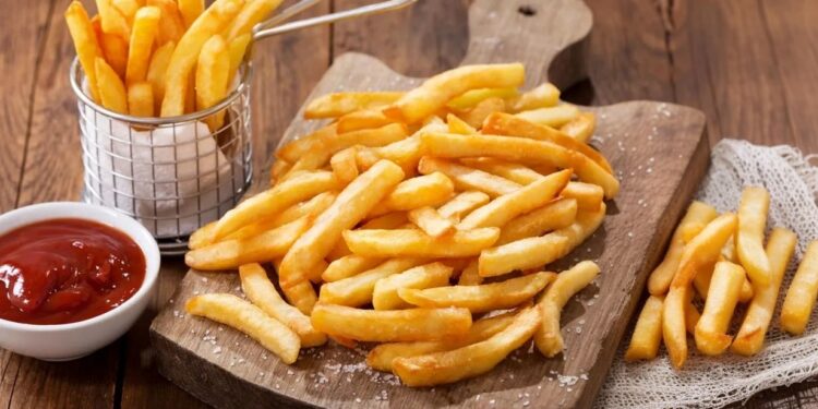 Batatas fritas na airfryer