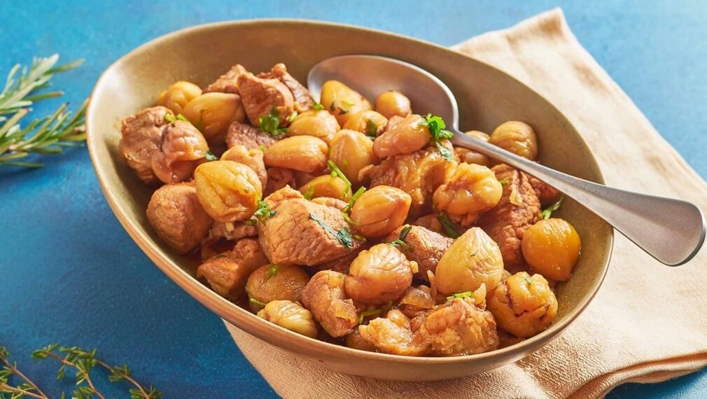 Carne de porco com castanhas à portuguesa