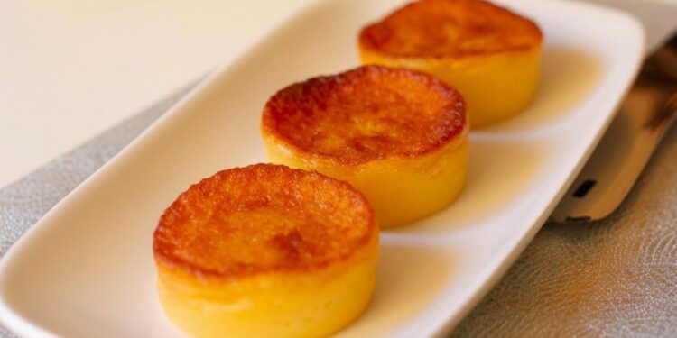 Queijadinhas de laranja e coco