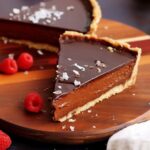 Tarte de chocolate húmida e cremosa