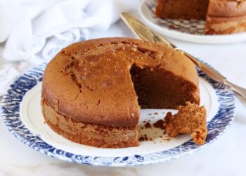 Bolo de café com leite condensado