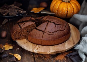 Bolo de abóbora com chocolate húmido e fofinho
