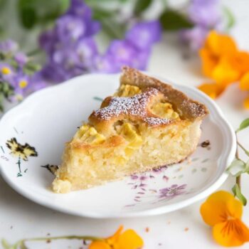 Tarte de ananás com amêndoa