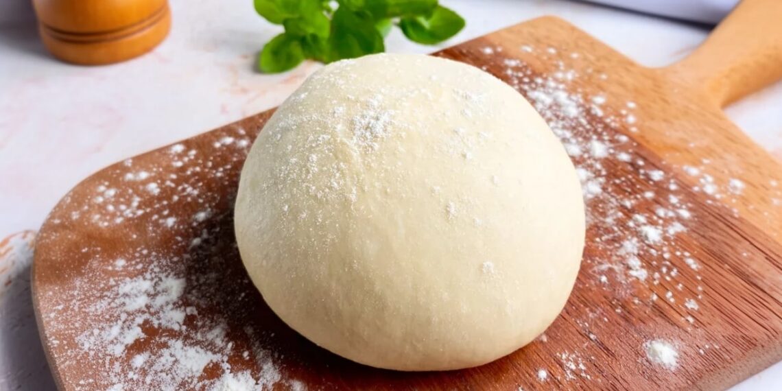 Massa de pizza simples e fácil