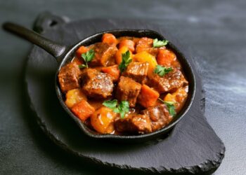 Carne de vaca estufada à moda da avó