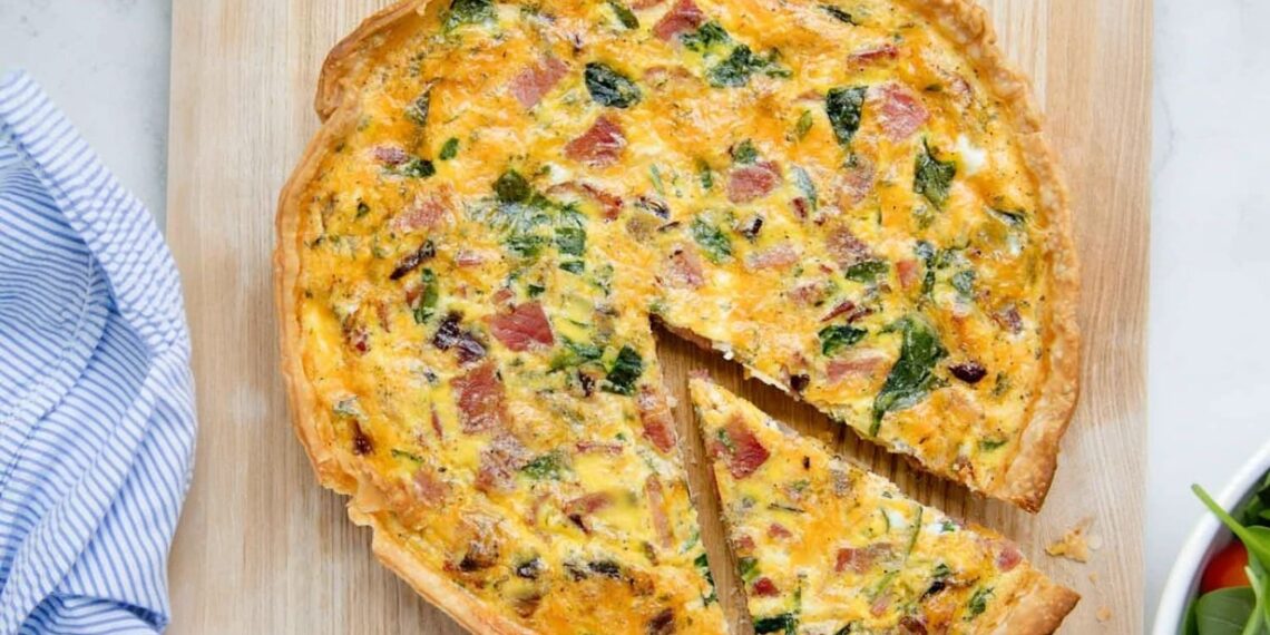Quiche de fiambre, cogumelos e espinafres