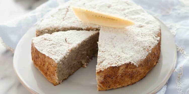 Bolo de banana com amêndoa