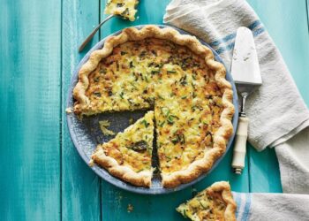 Quiche de camarão e alho francês