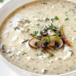 Sopa de cogumelos caseira