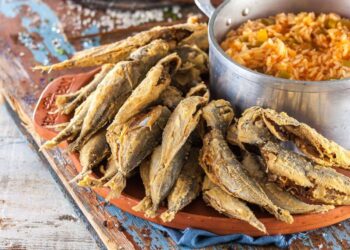 Carapaus fritos à portuguesa