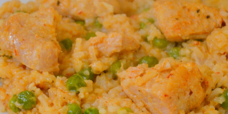 Arroz de frango com ervilhas