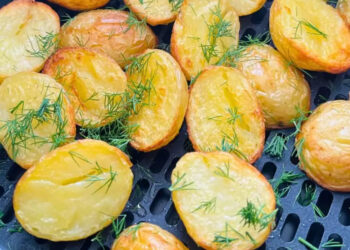 Batatas assadas na airfryer