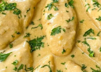 Bifinhos de frango com natas e mostarda