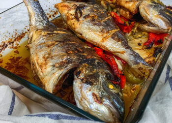 Dourada recheada no forno