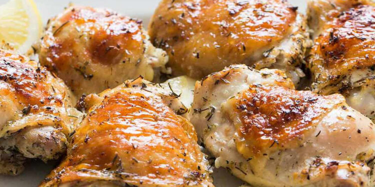 Frango assado com limão e alecrim