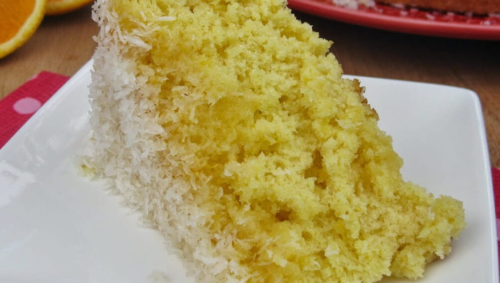 Pão de ló de laranja e coco