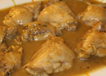 Frango estufado com cerveja