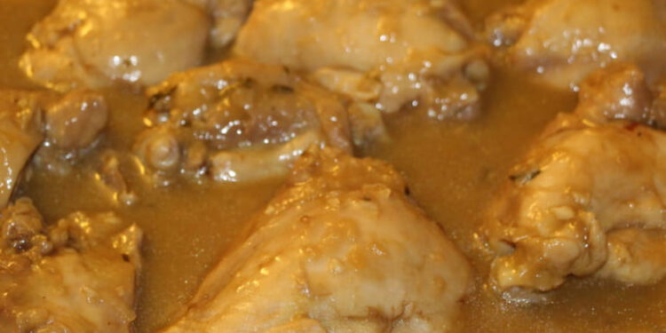 Frango estufado com cerveja