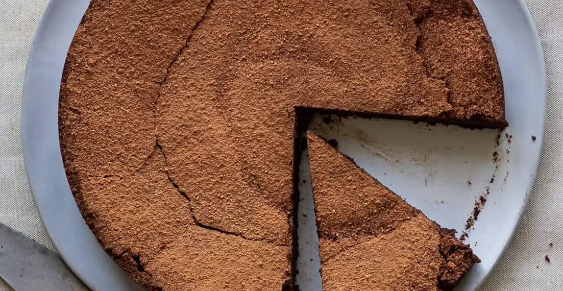 Bolo de café com chocolate