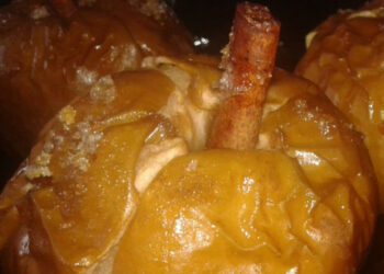 Maçãs assadas crocantes na air fryer