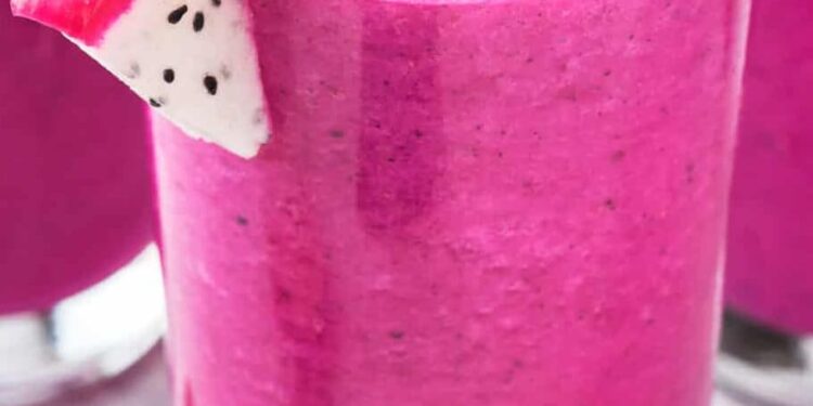 Sumo de pitaya com laranja