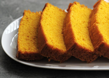 Bolo de manga cremoso