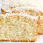 Bolo de coco com leite de coco