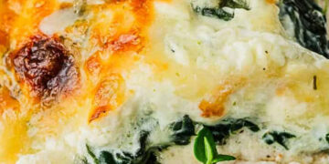 Empadão de frango com espinafres