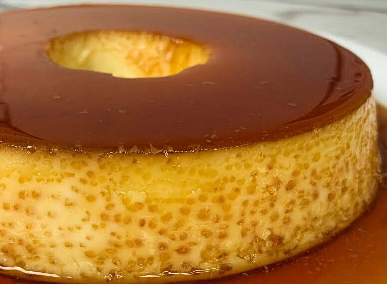 Pudim de leite condensado com tangerina e mel