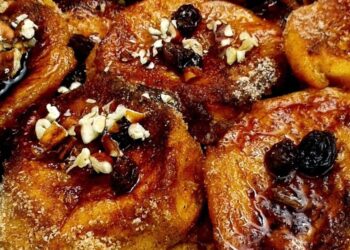 Rabanadas com mel e frutos secos