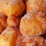 Sonhos de Natal dourados na air fryer