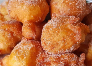 Sonhos de Natal dourados na air fryer