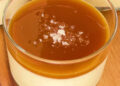 Panna cotta de caramelo salgado com flor de sal