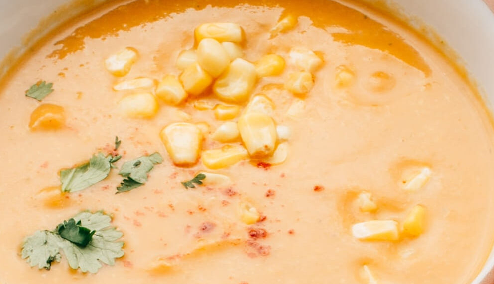 Sopa cremosa de milho e batata