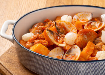 Carne de porco à alentejana