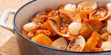 Carne de porco à alentejana