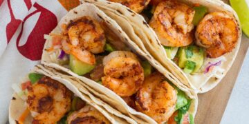 Tacos de camarão estaladiço na air fryer