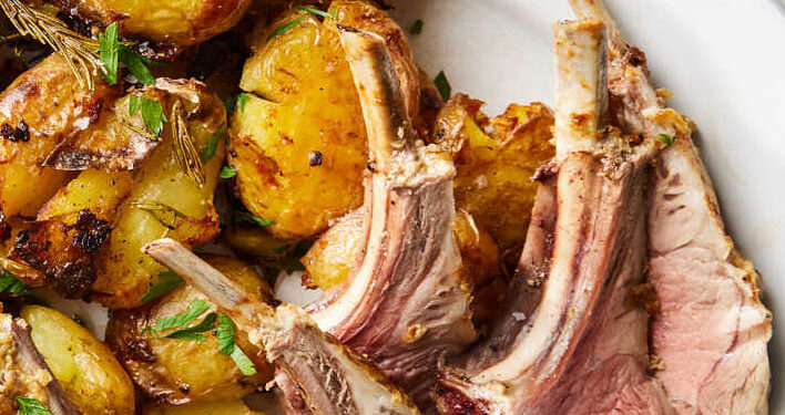 Cabrito crocante na air fryer com alho e limão