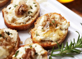 Queijo de cabra tostado com mel na air fryer