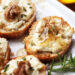 Queijo de cabra tostado com mel na air fryer