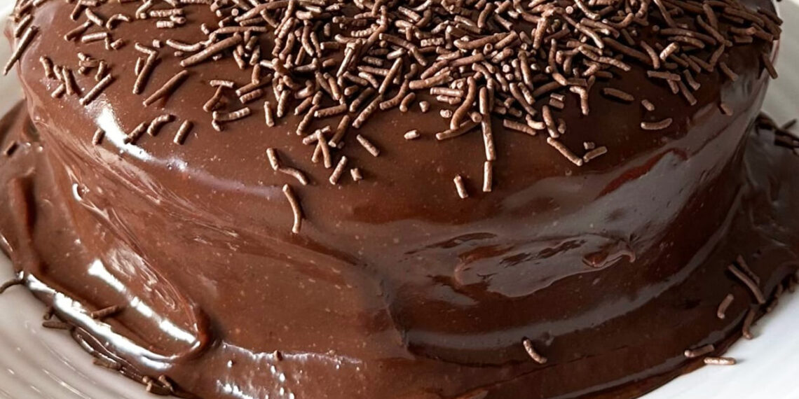 Bolo vulcão de chocolate na air fryer