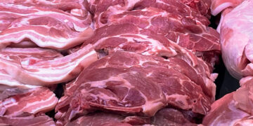 Como cozinhar carne de porco sem a deixar seca